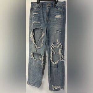 Like New! American Eagle Outfitters Distressed Boyfriend Jeans